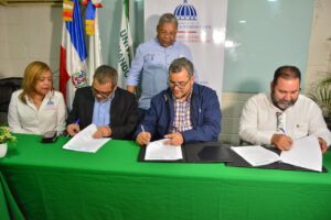 FEDA y Universidad Agroforestal firman convenio