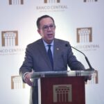 Gobernador Valdez Albizu felicita a participantes del ‘VIII Diplomado de economía y finanzas’