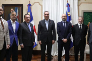 Nuevo jefe misión FMI visita al presidente de la República Luis Abinader