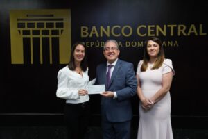 Voluntariado Bancentraliano donó RD$500,000 a FACCI