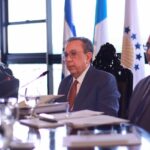 CMCA elige al gobernador Héctor Valdez Albizu presidente de ese organismo regional