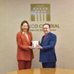 Banco Central dona libros de su colección bibliográfica a 75 bibliotecas públicas