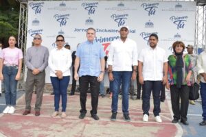 Neney Cabrera encabeza jornadas «Primero Tú» en Moca; Este año van 200 mil dominicanos beneficiados