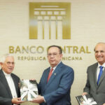BCRD realiza un donativo a la Conferencia del Episcopado Dominicano