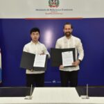 Index y Huawei firman acuerdo para capacitar a dominicanos residentes en el exterior