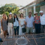 Habitantes de Isla Saona disfrutan por primera vez al aire libre de dos películas por energía limpia