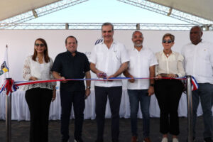 Abinader inaugura ocho obras en Puerto Plata y una en Santiago