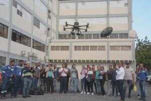 Edeeste capacita estudiantes de Utesa sobre utilidad de dron termográfico