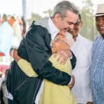 Presidente Abinader entrega 1,183 títulos de propiedad en El Pocito, Montecristi