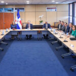 Valdez Albizu se reúne con directiva Adoexpo para pasar revista avances sector exportador en RD