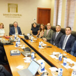 Valdez Albizu recibe directiva de la Asociación de Puestos de Bolsa