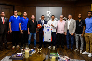 Selección Nacional de Baloncesto visita Banreservas