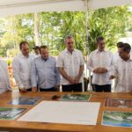 Presidente Abinader visita lugar donde Casa Brugal construye nuevo complejo de envejecimiento