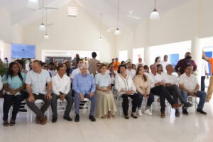 La Vicepresidenta de la República y la directora del INAIPI inauguran un nuevo CAIPI en Santiago Oeste