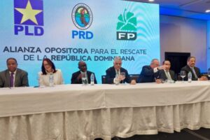 Vargas Maldonado anuncia Alianza Opositora Rescate RD con PLD, FP y PRD