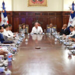 Abinader instruye a funcionarios del Gobierno no usar recursos del Estado en campaña electoral