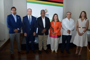 Cámara de Santo Domingo ofrece almuerzo a empresarios acompañan al presidente de Guyana