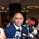 Julito Fulcar somete proyecto de ley que crea siete nuevas instituciones