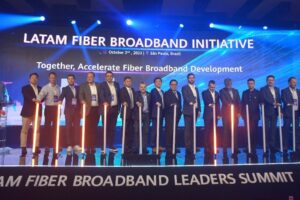 Huawei trabajará con socios para acelerar  desarrollo de banda ancha de fibra en AL