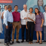 Presidente Abinader entrega 400 apartamentos en San Cristóbal