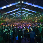 Banreservas celebra dominicanidad en Fitur con merengue, baile, poesía, salcocho, catibías, tabaco y ron