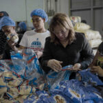 Plan Social entrega más de 800,000 kits de habichuelas con dulces