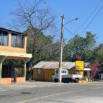 Edesur ilumina tres comunidades, una cancha de baloncesto y zona universitaria, en Peravia