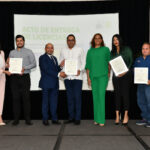 DGII entrega 100 licencias de operación a dealers y concesionarios de vehículos de motor