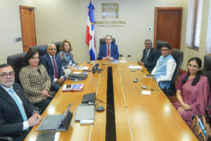 Embajador de la India visita al gobernador del Banco Central