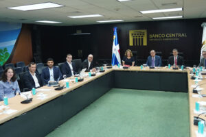 Valdez Albizu recibe  funcionarios Morgan Stanley y otros inversionistas internacionales