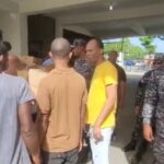 Cruz Jiminián suple equipos y medicamentos a cárcel La Victoria