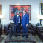 Gobernador Valdez Albizu recibe visita de su homólogo del Banco Central de Guyana, Gobind Ganga