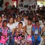 Fundación «Dar es un Acto de Amor» dona más de 100 kits escolares a niños de escasos recursos en SDE