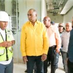 Senador Julito Fulcar Encarnación supervisa remozamiento del Hospital Nuestra Señora de Regla