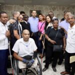 Presidente de Indotel se compromete a cumplir inserción de personas con discapacidad en institución