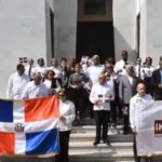 Indocafé honra los Padres de la Patria con ofrenda floral con motivo del 181 aniversario de la Independencia Nacional