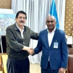 Expresidente de Honduras, Manuel Zelaya, recibe a senador por Peravia Julito Fulcar