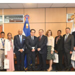 Valdez Albizu recibe visita del embajador Tony Raful y estudiantes meritorios de origen dominicano en España