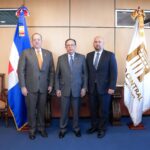 Valdez Albizu y Magín Diaz reciben a representantes del GAFILAT y de la Unidad de Análisis Financiero de RD