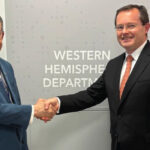 Gobernador Valdez Albizu participa en reuniones de primavera del FMI y del GBM