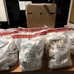 Arrestan extranjera en el AILA con 49 prendas de vestir impregnadas con presunta cocaína