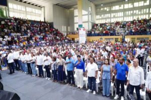 DASAC premia más de cinco mil madres en provincia Barahona; anuncia vivienda amueblada para una mamá