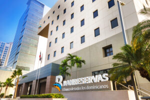 Banreservas selecciona cinco equipos para el Programa de Incubación Cree 2026
