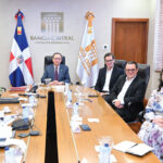 Valdez Albizu recibió la visita de una delegación ejecutiva del Citibank