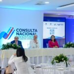 Líderes de opinión aportan propuestas para fortalecer la transformación educativa durante consulta nacional