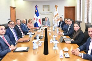 Valdez Albizu recibe la visita de la nueva directiva de Adofintech