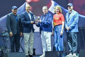 BCRD dedica sus #JI2026 al bicampeón olímpico Félix Sánchez