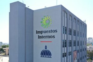 DGII anuncia aumento tarifas del marbete a DR$2,000 y  RD$4,000 e inicio del período de renovación