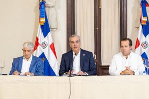 Abinader: «Gobierno ha contratado en obras más de RD$ 31,000 millones, de los fondos de la renegociación del contrato de Aerodom»